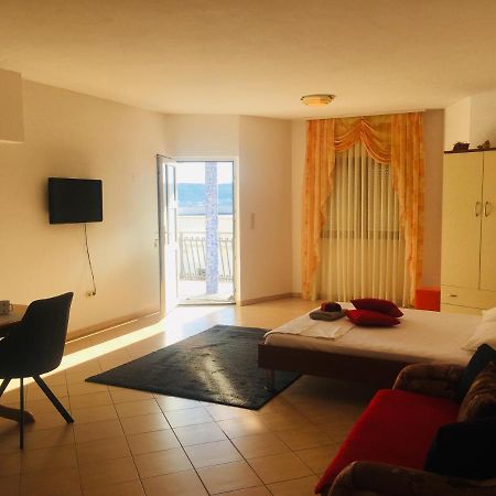 Ferienwohnung Studio Trogir Laura Plano Exterior foto